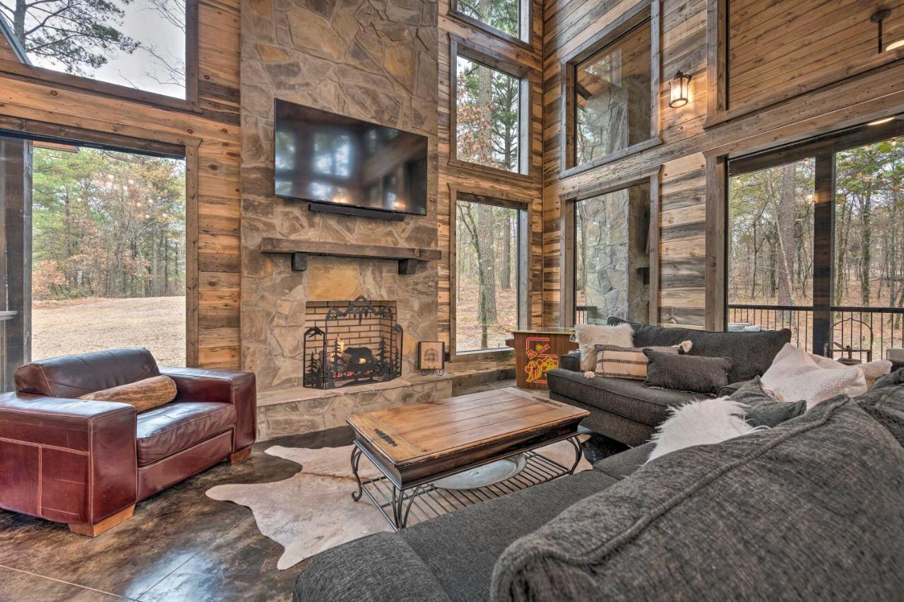 Luxury Cabin In The Woods With Hot Tub And Yard Games! Broken Bow Exterior photo